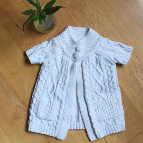 Emma’s Garden Other - 🎉HP🎉Emma’s Garden short sleeve sweater🥚